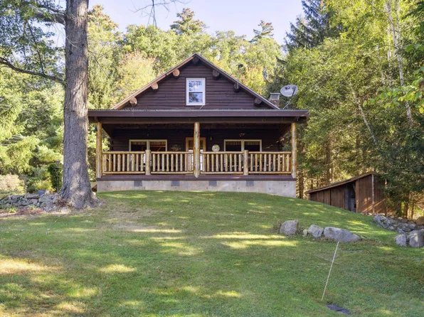 2 Laura Drive, Rochester, NH 03867-4522