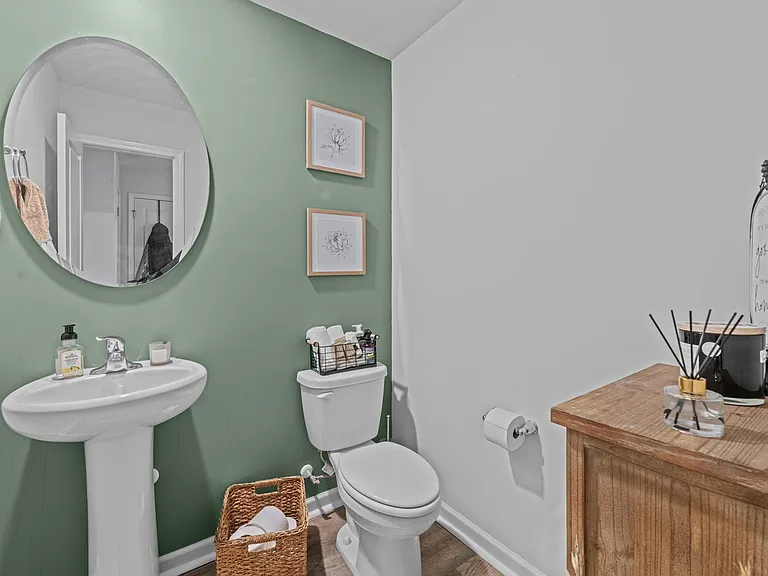 301 Ginger Dr — Photo 14