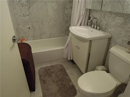 Rented by Platinum Properties | media 81