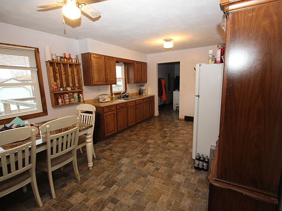 5th image of 730 W 15th St