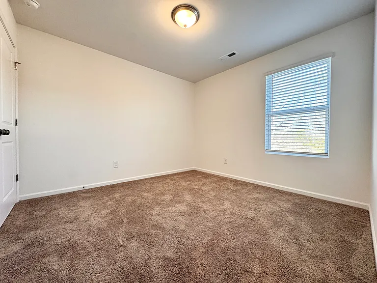 699 Kitfox Dr NW — Photo 15