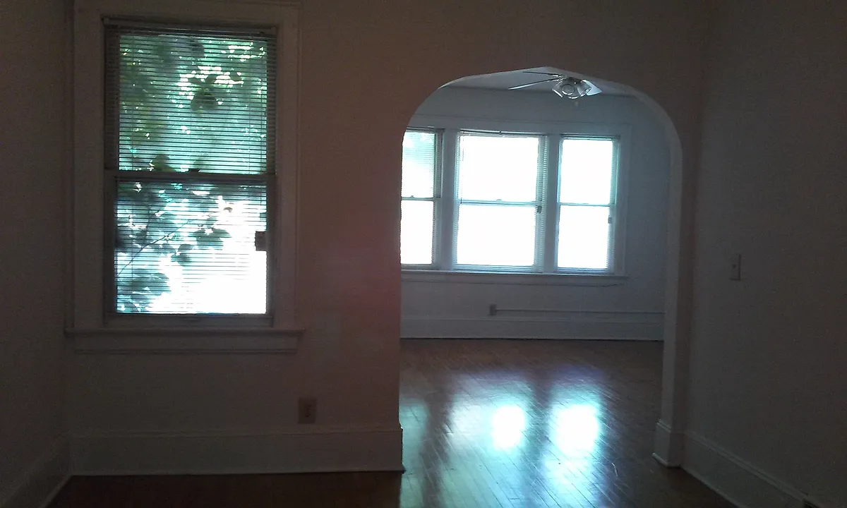 Building Photo - 2303 N Oakland Ave