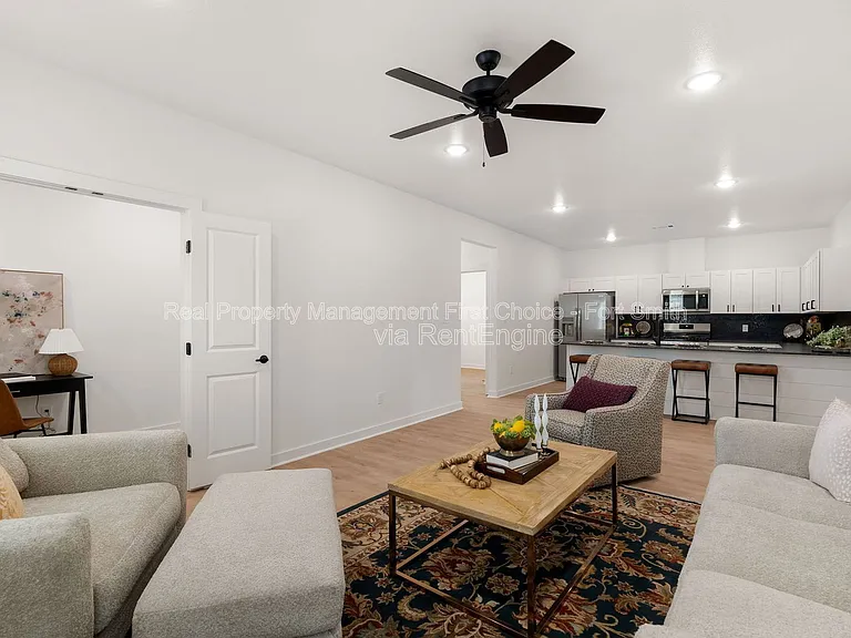 8724 Cantera Dr #B — Photo 11