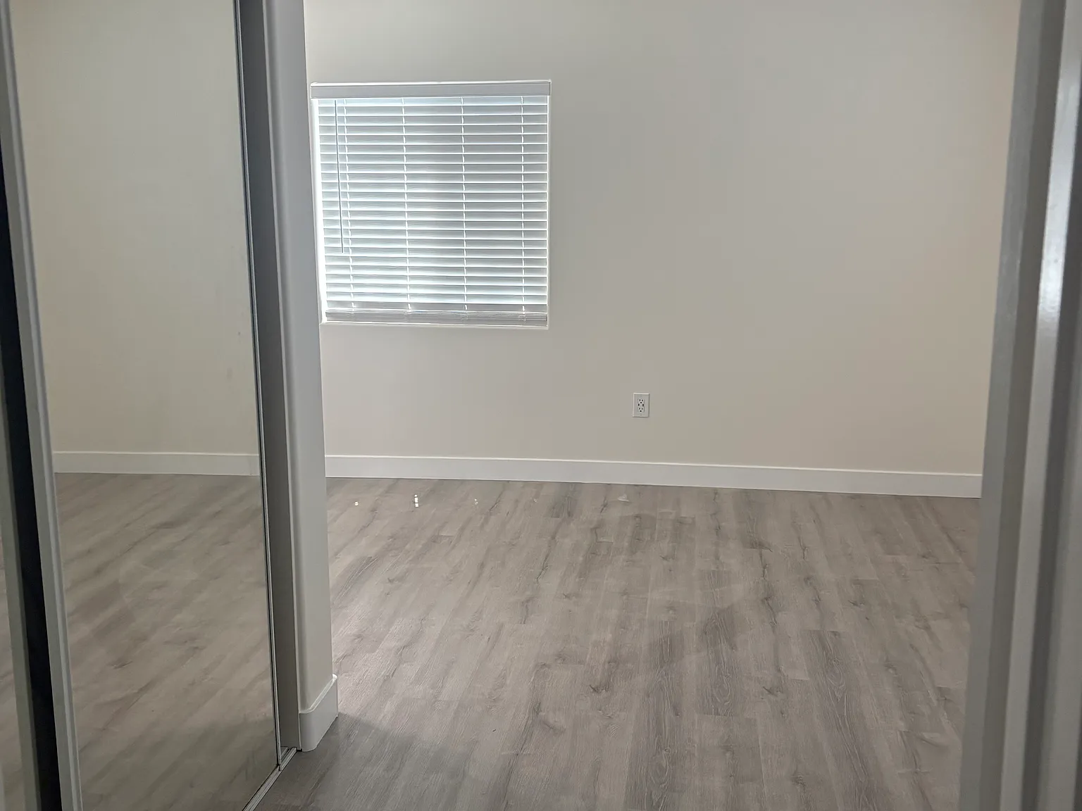 3 bed, 1182 sqft, $3,800 — Photo 3