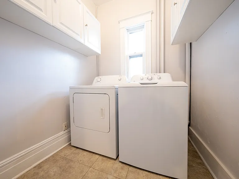 918 E 17th St #1 — Photo 13