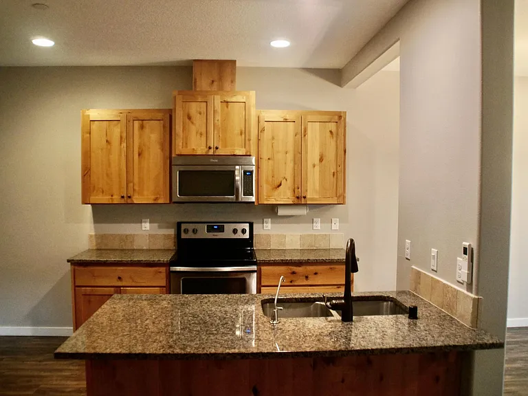 60 N 41st Pl — Photo 9
