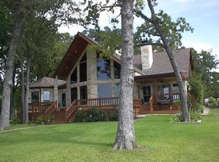 106 Shiloh Rd, Streetman, TX 75859