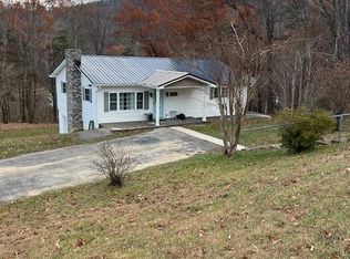 895 Mountain Rd, Caryville, TN 37714
