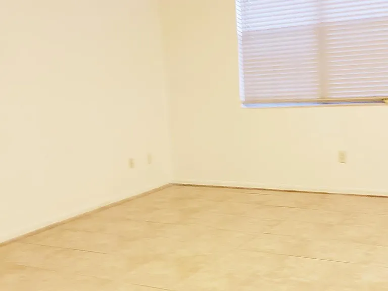 9010 Cormorant Ct — Photo 17