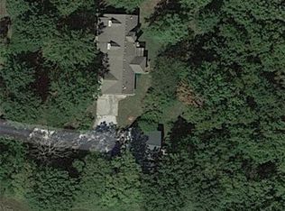 4024 Country Squire Rd, Oak Grove, MO 64075