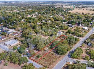 Pine Ave, Luling, TX 78648