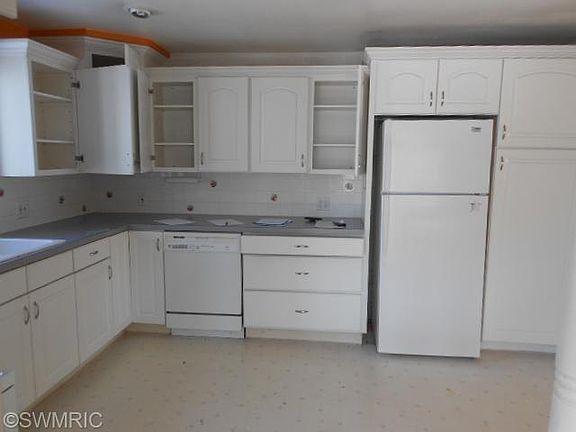 4th image of 6631 College Ave SE
