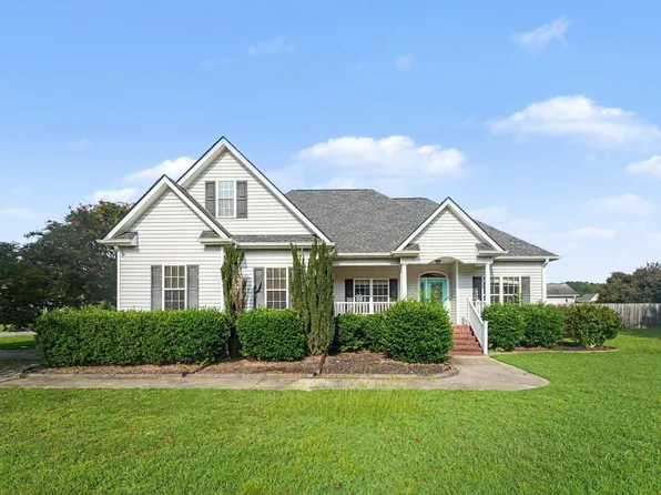 211 Prior Ln, Pikeville, NC 27863