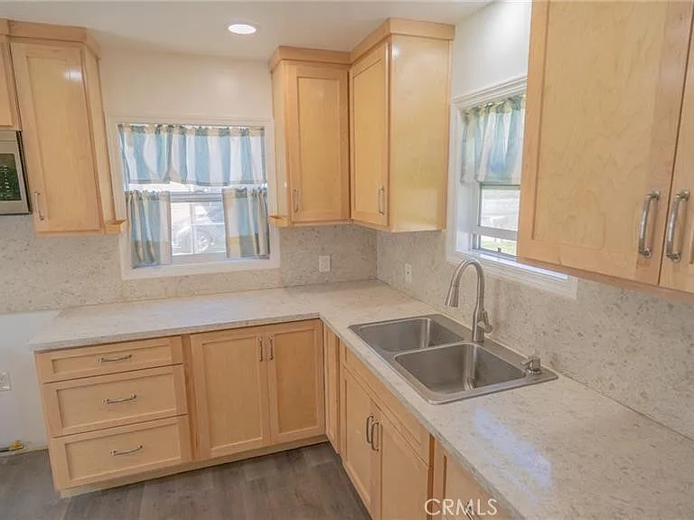 11744 Mulhall St — Photo 12
