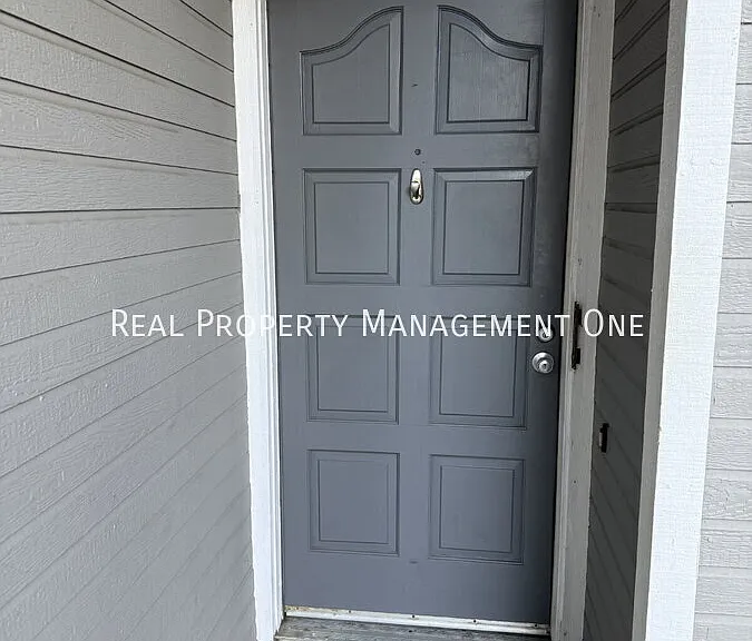 242 Birch Creek Dr — Photo 2