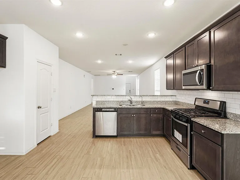 19623 Cat Spruce Ct — Photo 13