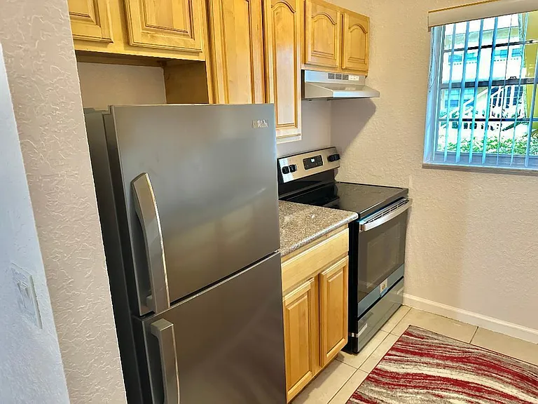 240 Croton Ave #110 — Photo 5