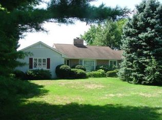 4392 Astor Dr, Orefield, PA 18069