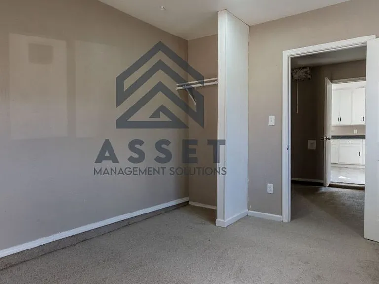 2208 SW 61st Ter — Photo 11