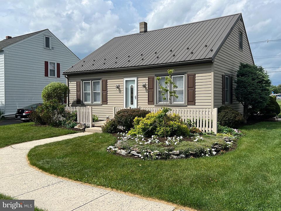 1st image of 1147 Stanley Ave