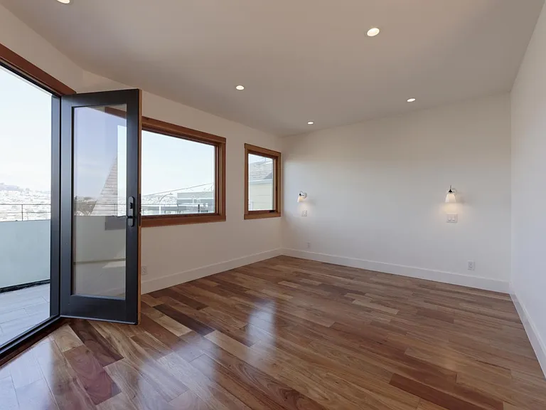 Primary (master) bedroom