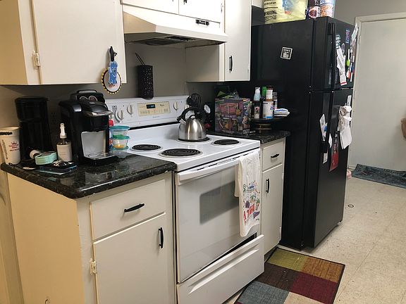 2nd image of 219 S Bernard St