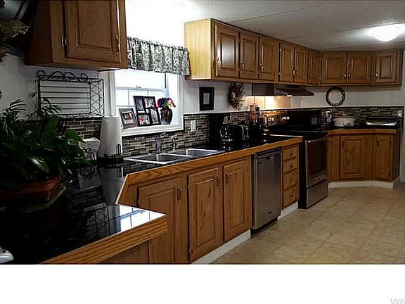 5th image of 106 Lakewood Vlg