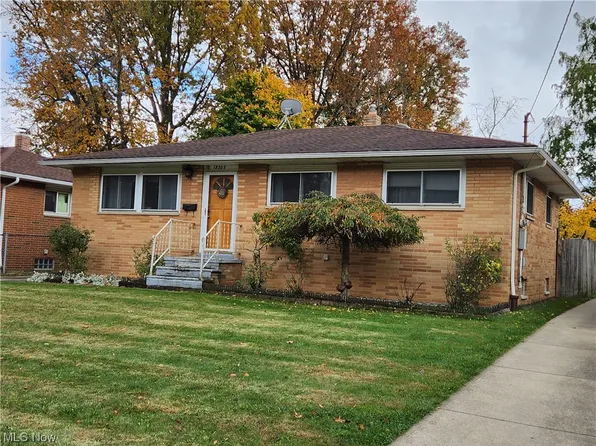 18305 Fairway Dr, Cleveland, OH 44135