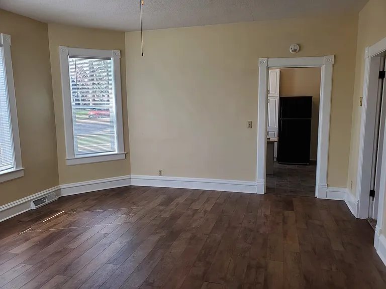 108 W 3rd St #1 — Photo 10