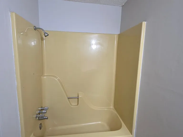 1336 S Sidney Ave — Photo 15