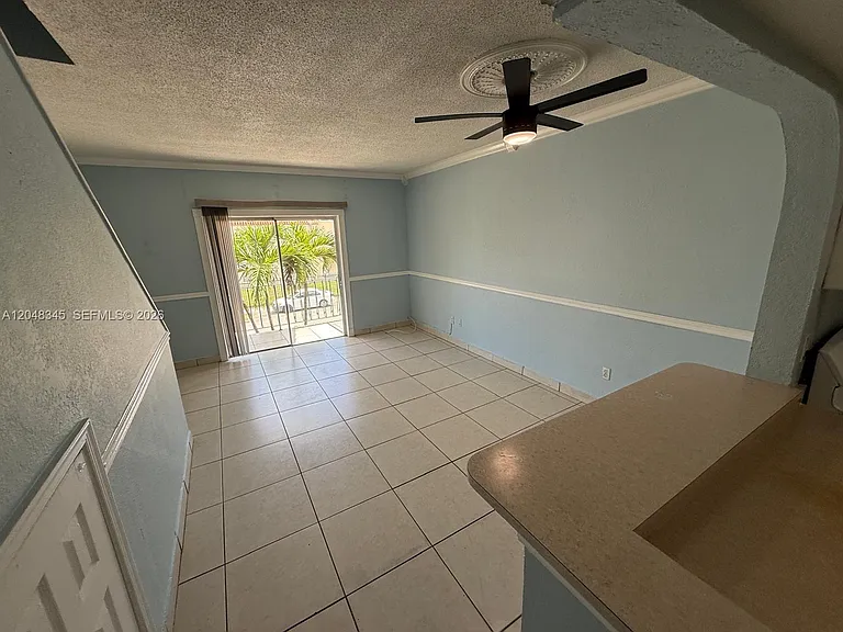 1350 W 53rd St #29 — Photo 6