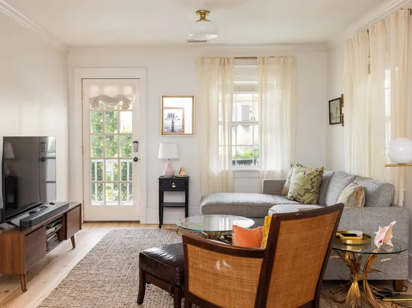 533 E 31st St, Savannah, GA 31401