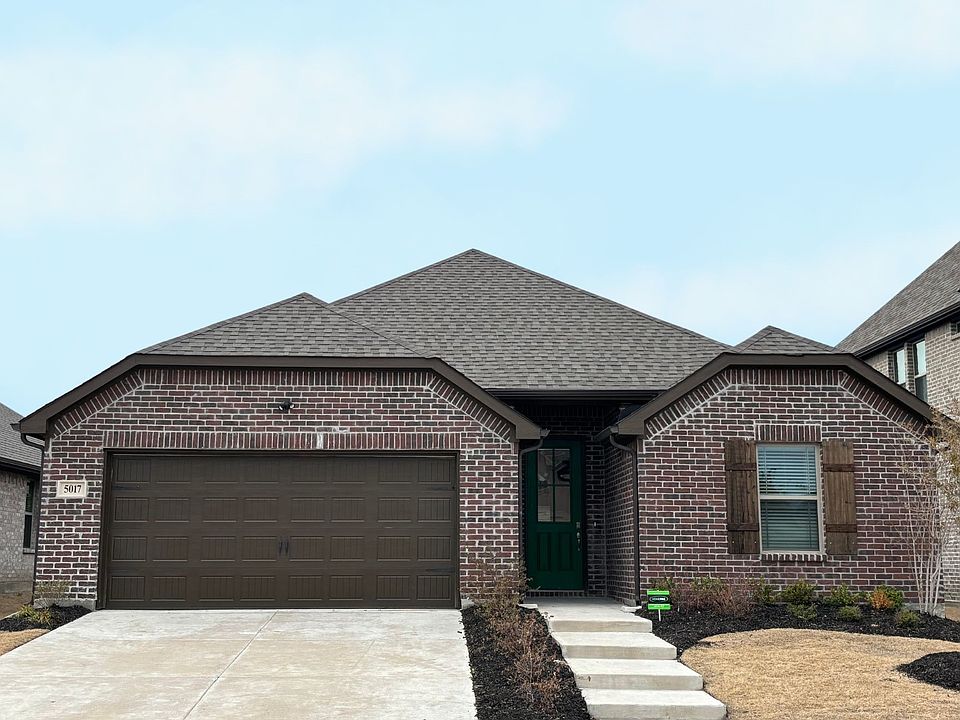 1st image of 5017 De Berry Ln