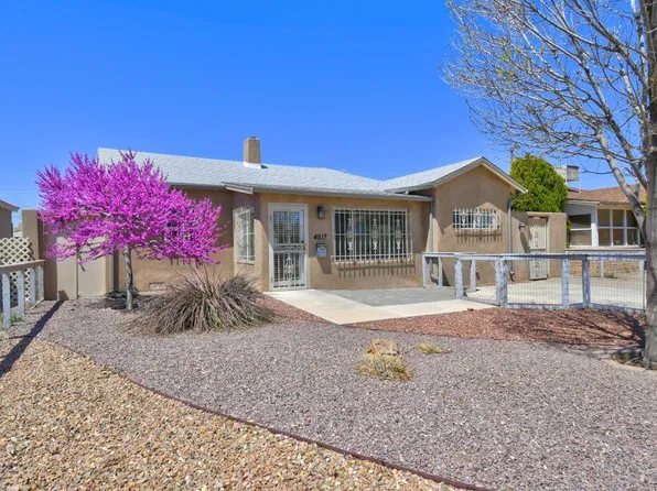 4517 Jupiter St NW, Albuquerque, NM 87107