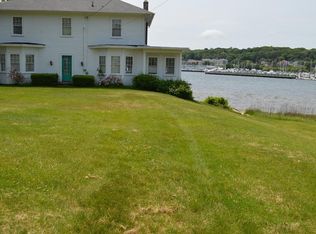 126 Melbourn Rd, Warwick, RI 02886