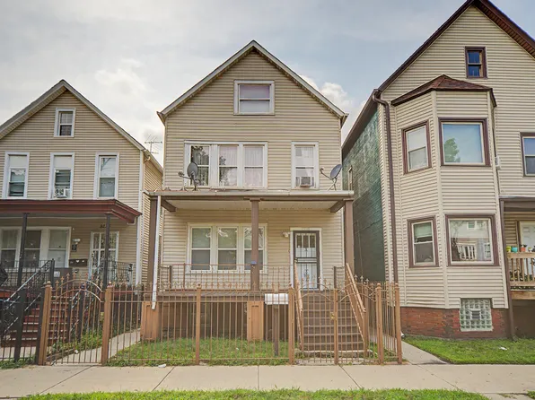 8220 S Houston Ave, Chicago, IL 60617