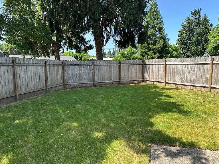 582 Cardinal Way — Photo 5