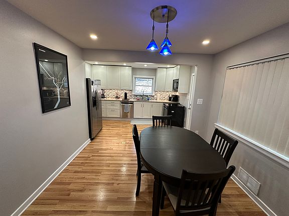 5th image of 3018 Park Way
