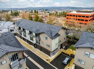 12043 SE High Creek Rd #E, Happy Valley, OR 97086