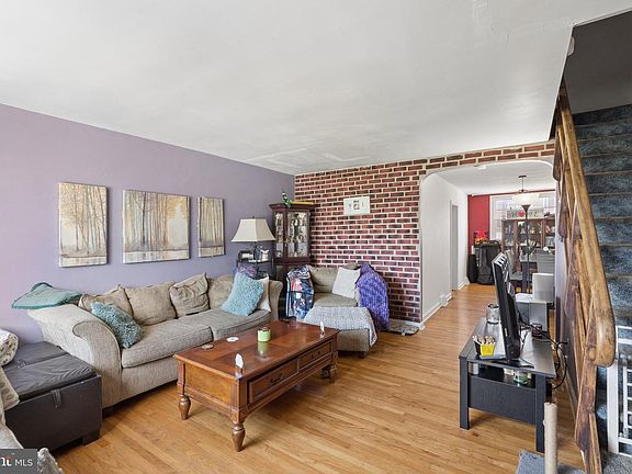 4th image of 3269 Holme Ave