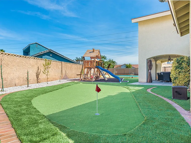 3954 Keystone Ct — Photo 19