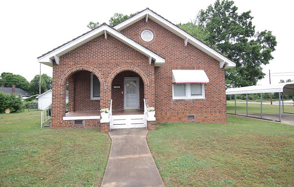 1st image of 402 Bond Ave