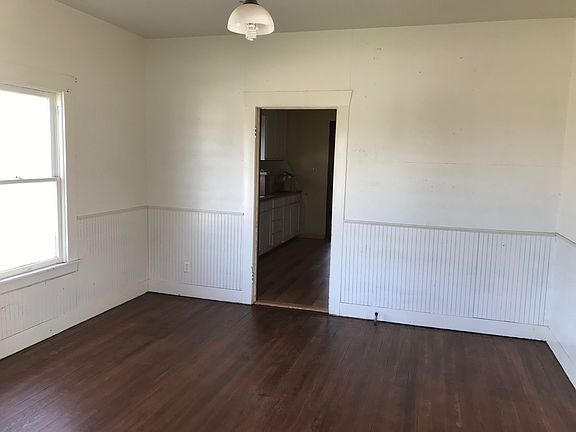 3rd image of 1502 W 11th St