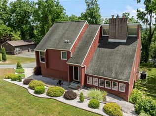 4377 Chestnut Dr, Walnutport, PA 18088