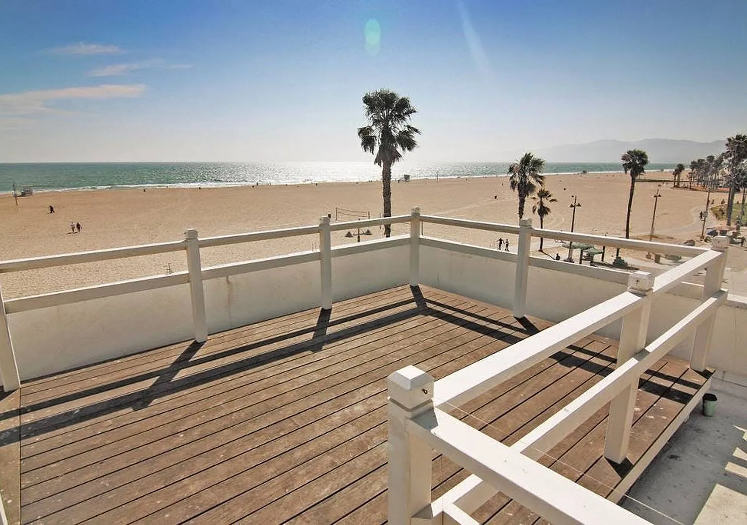 615 Ocean Front Walk — Photo 1