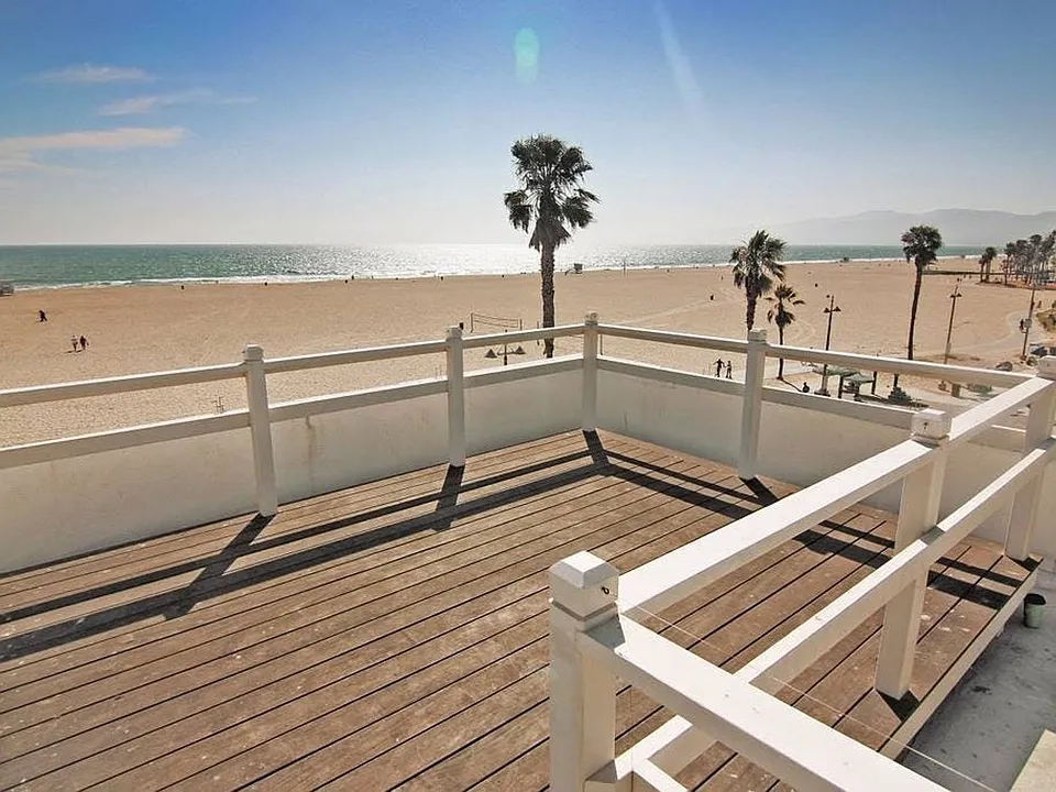 615 Ocean Front Walk