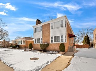 8912 Forestview Rd #2, Evanston, IL 60203