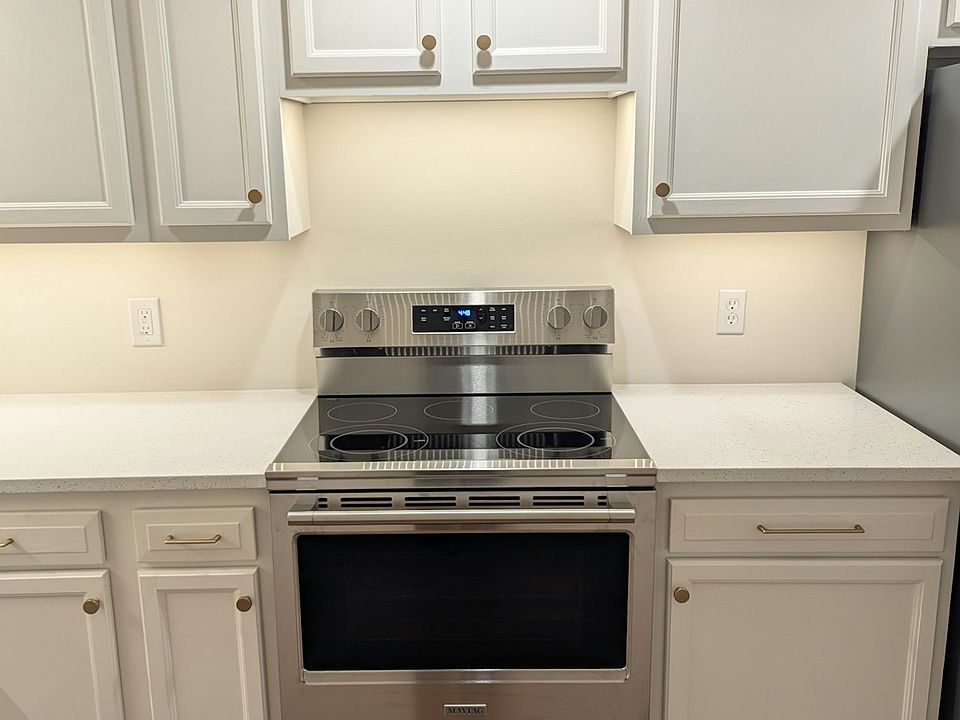 Kitchen stove