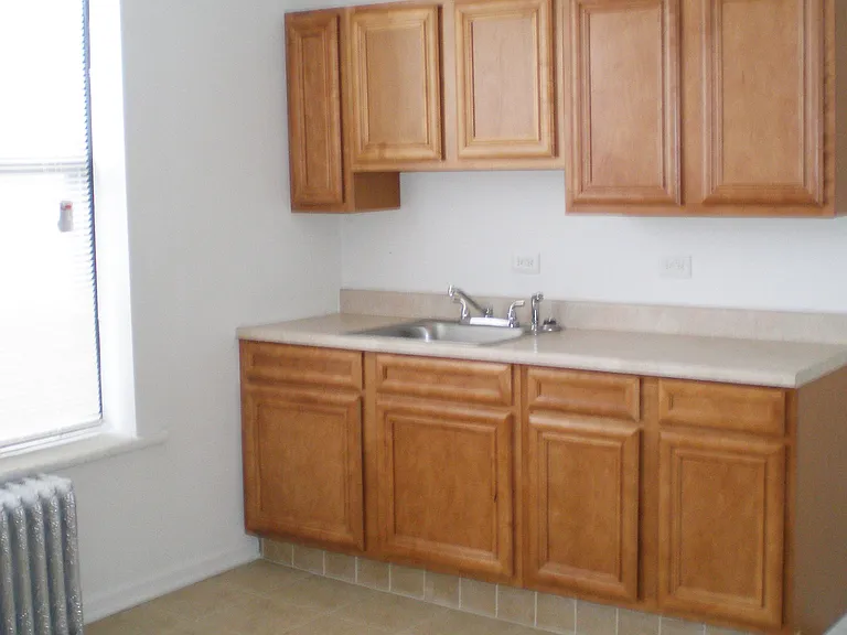 722 S Racine — Photo 18