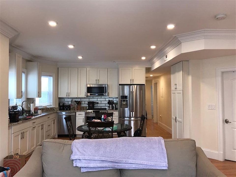 1st image of 65 Newton St